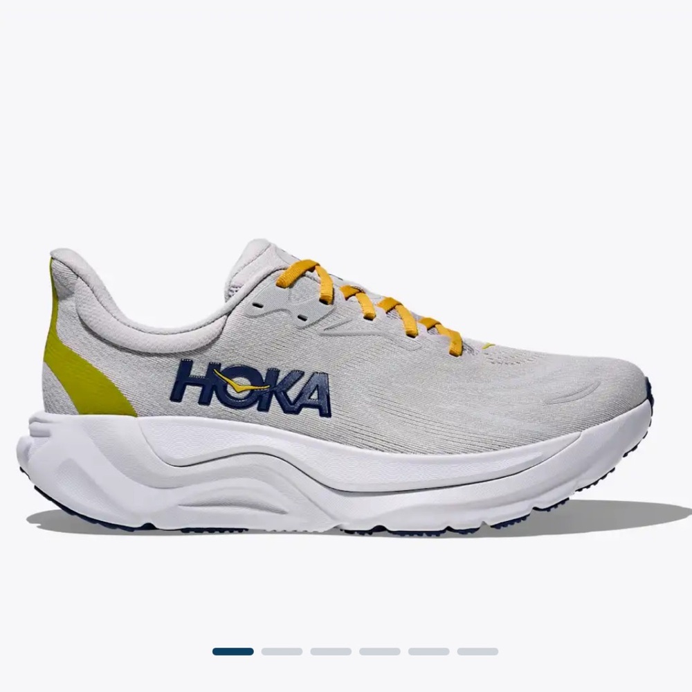 Hoka Arahi 8